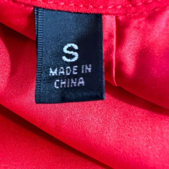 NEW YORK & COMPANY GABRIELLE UNION Women's Cut Out Mock Neck Blouse Red Small - Picture 13 of 16